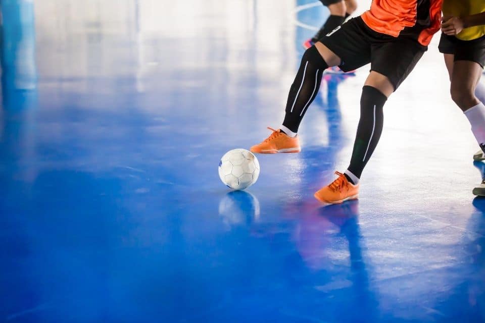 How do you play futsal like a pro?